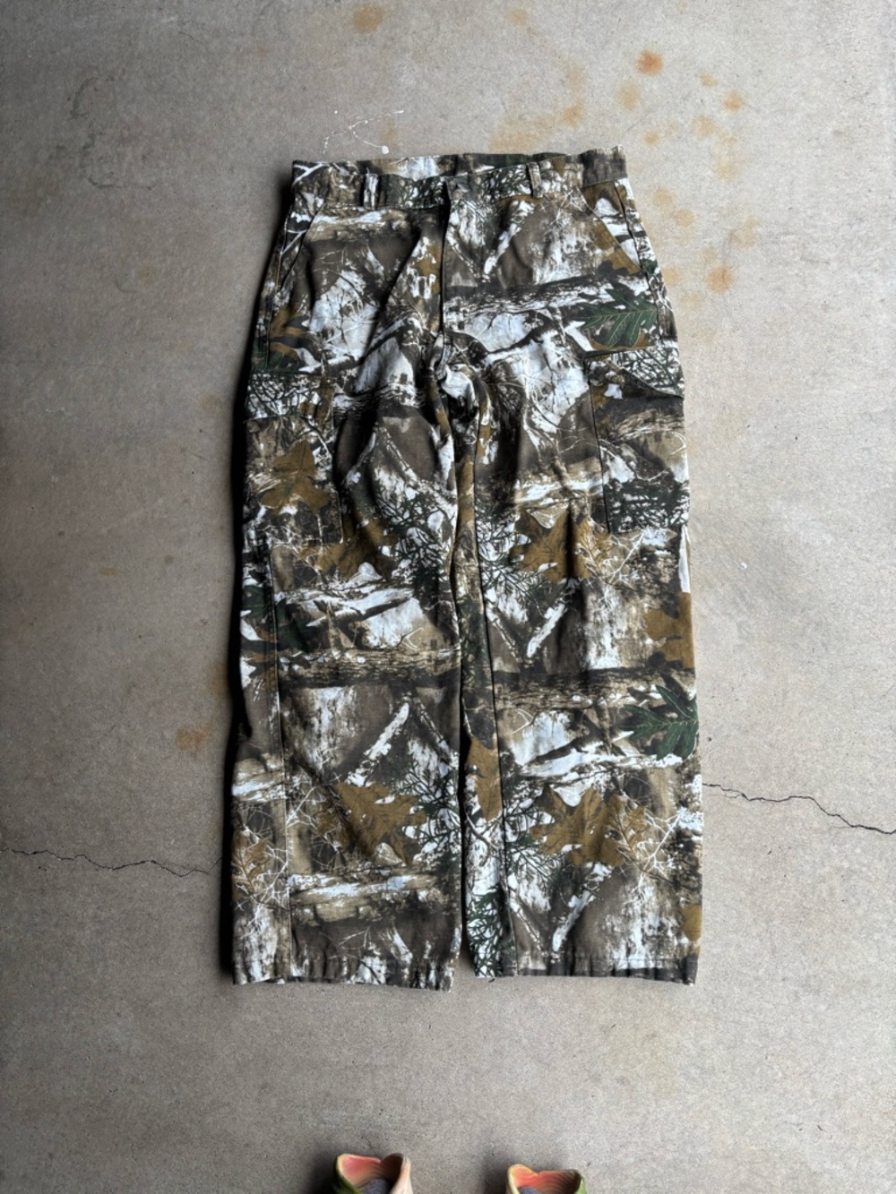 Camouflage Hunting Cargo Pants - Realtree-Style Camo